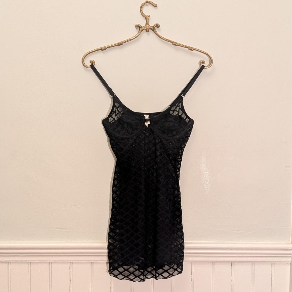 Gilligan & O'Malley Women's Black and Silver Mesh Slip Dress